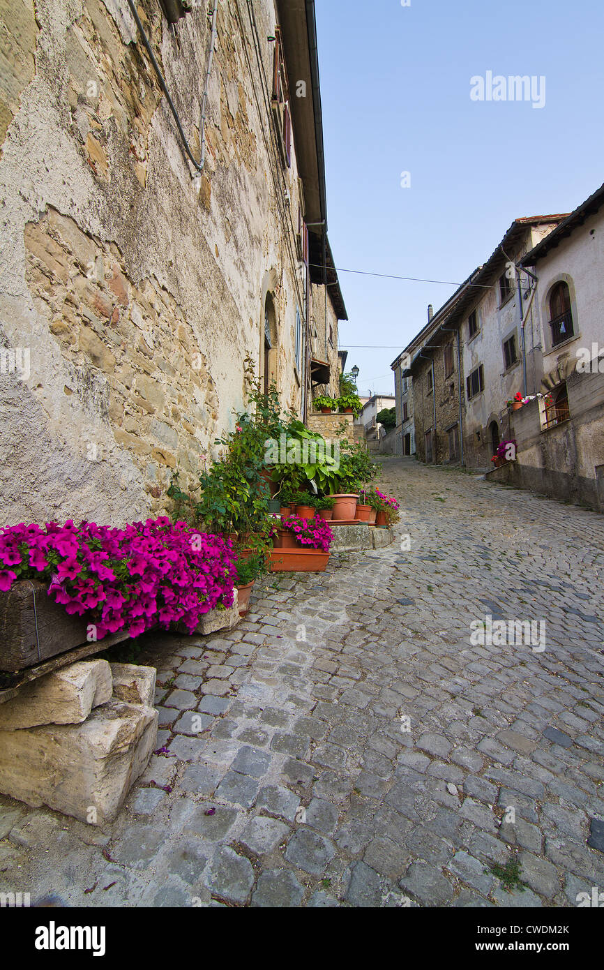 Seitenstraße im 12. Jahrhundert Berg Dorf von hier in Italien Stockfoto