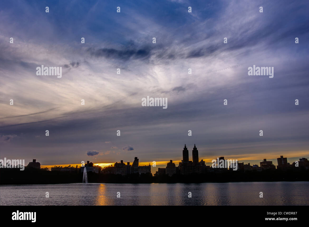 Central Park in New York City bei Sonnenuntergang in der Nähe der reservoir Stockfoto