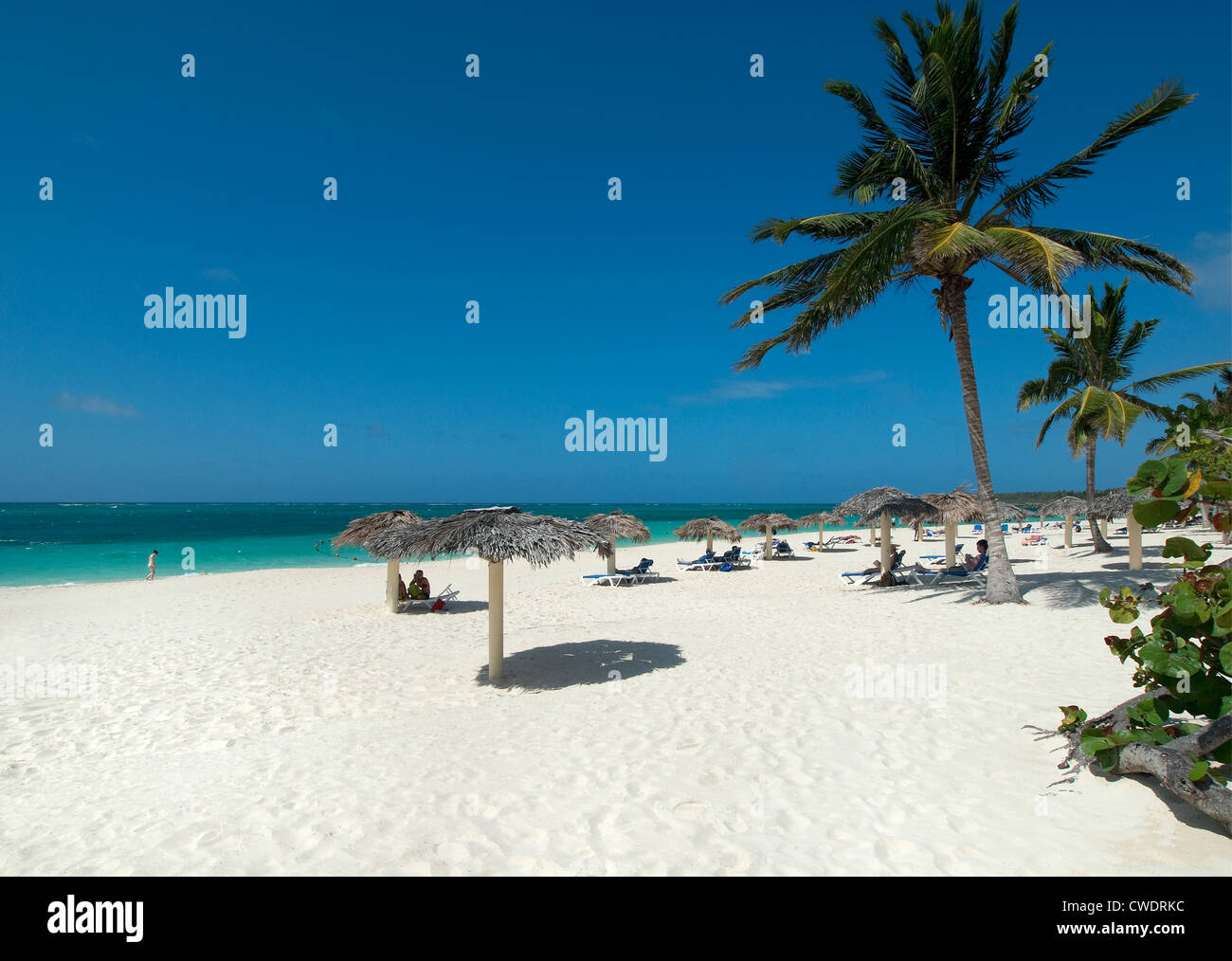 Strand in der Nähe von Hotel Sol Rio de Luna & Stuten, Guardalavaca, Holguin, Kuba Stockfoto