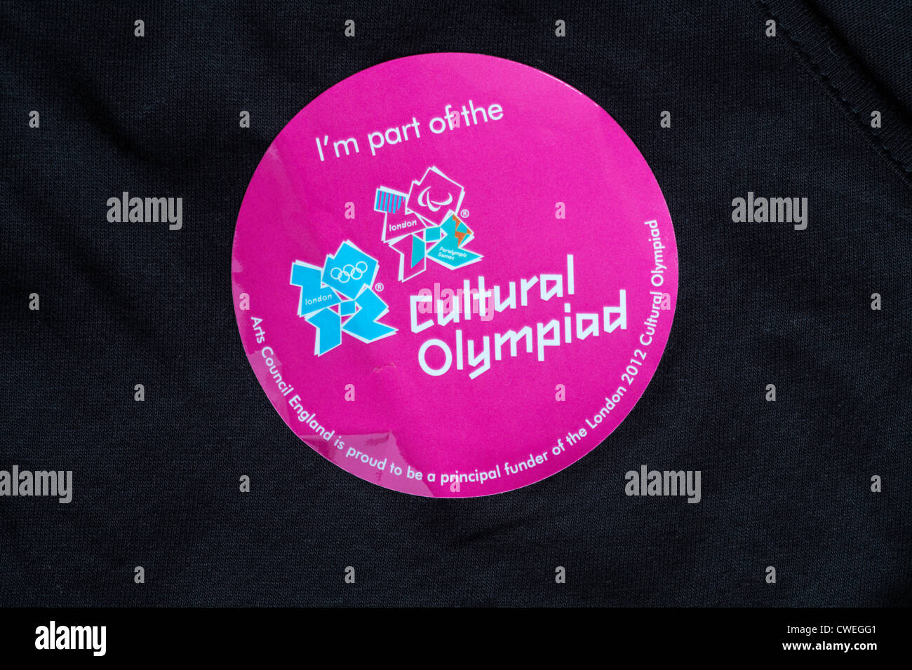 Ich bin ein Teil der Kultur-Olympiade Sticker aufgeklebt schwarzes top Stockfoto