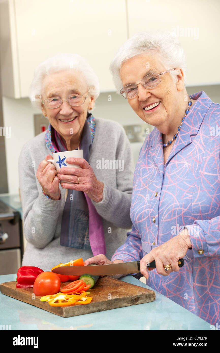 Frauen in Führungspositionen Zubereitung zusammen Stockfoto