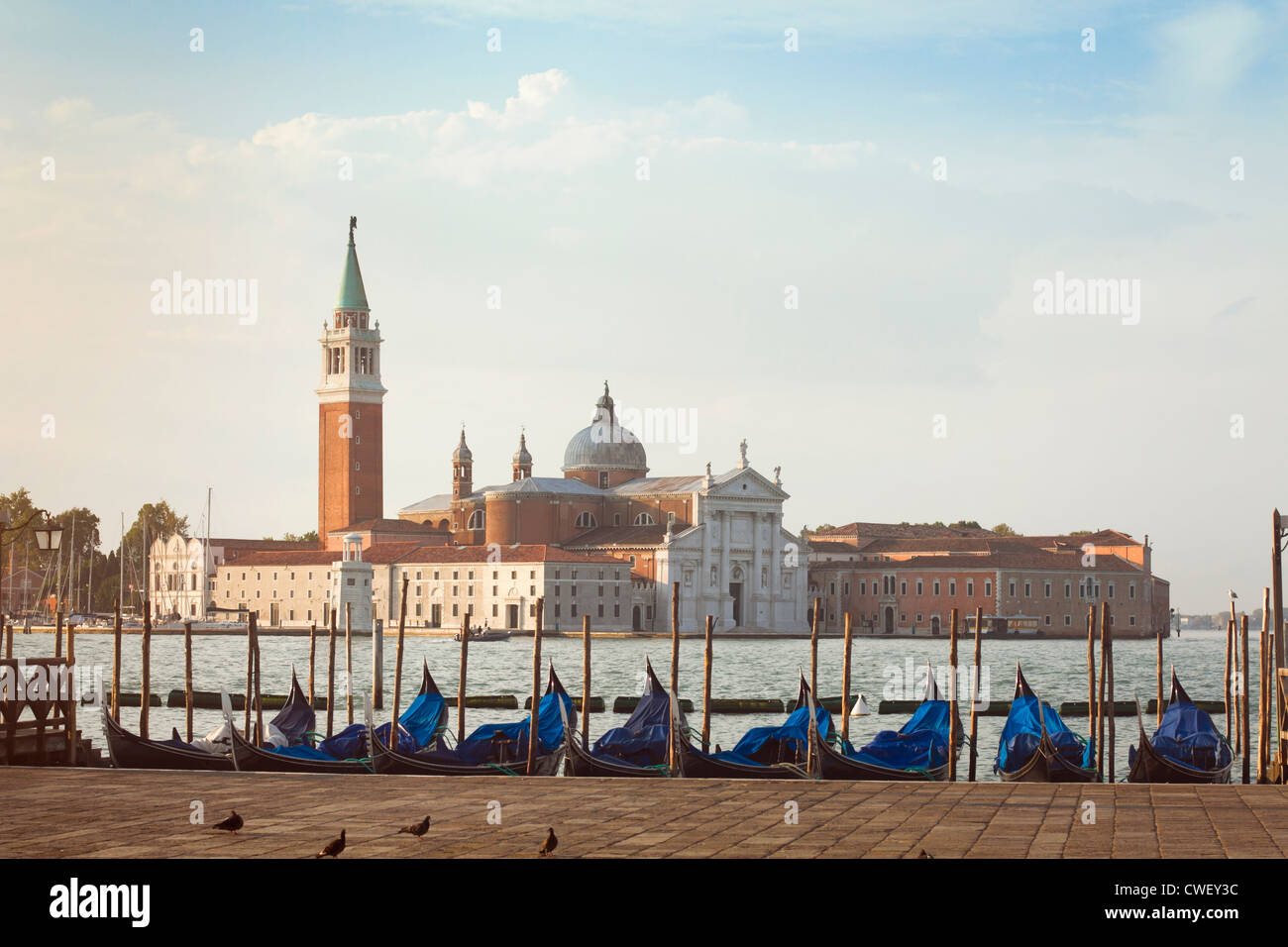 Venedig - Pier mit Gondeln auf dem San Marco Platz Stockfoto