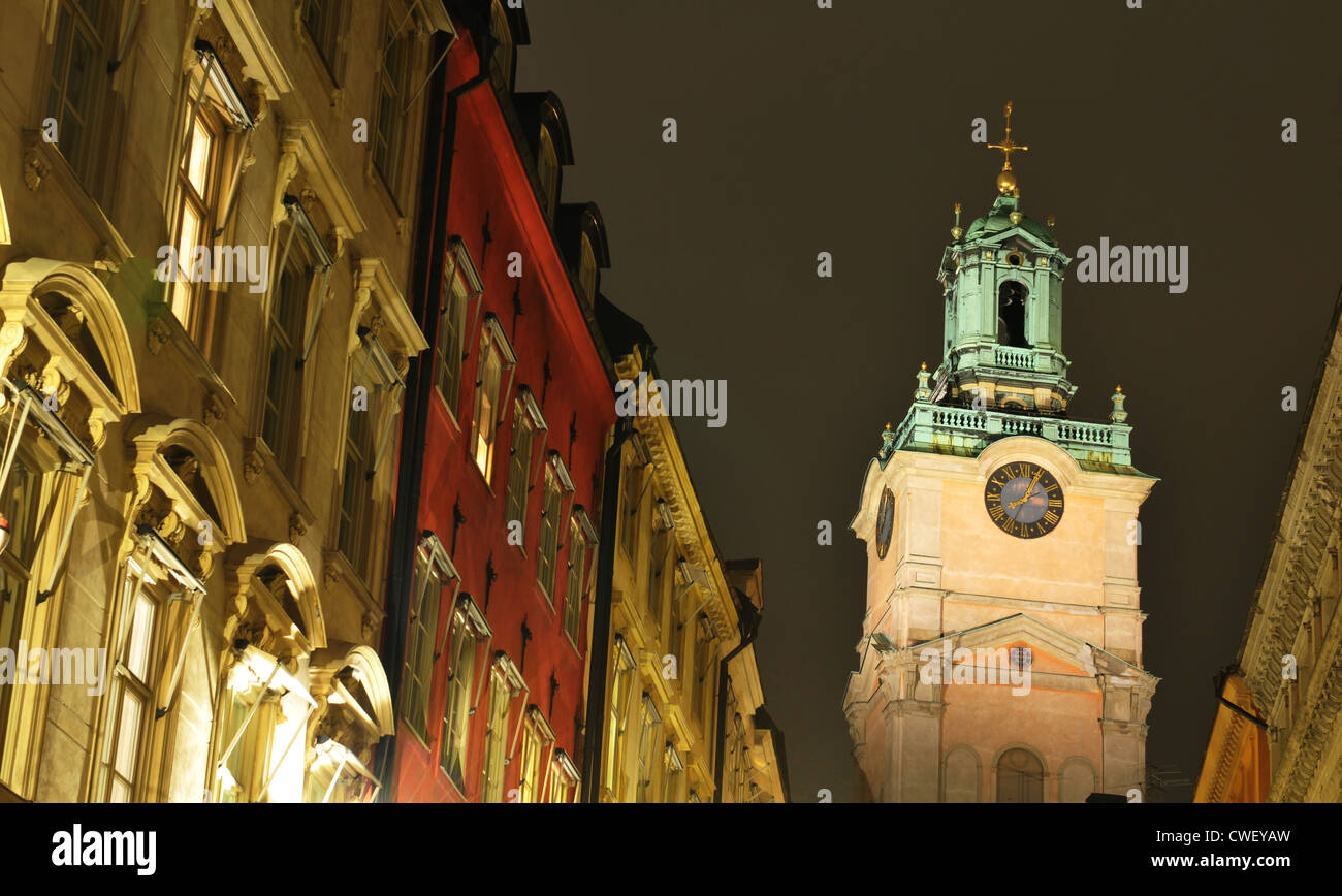 Nachtansicht der Architektur des 17. Jahrhunderts in Riddarholmen (The Knights-Insel), eine kleine Insel Teil von Gamla Stan, die Altstadt in Stockfoto