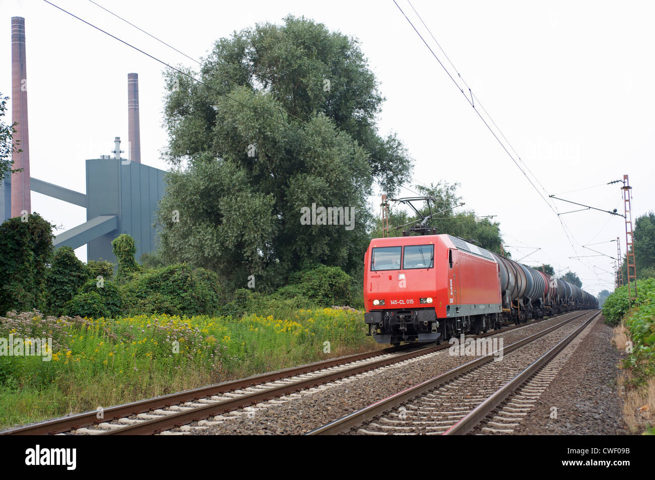 HGK Eisenbahn Zug transportieren Tanklastwagen, Deutschland. Stockfoto