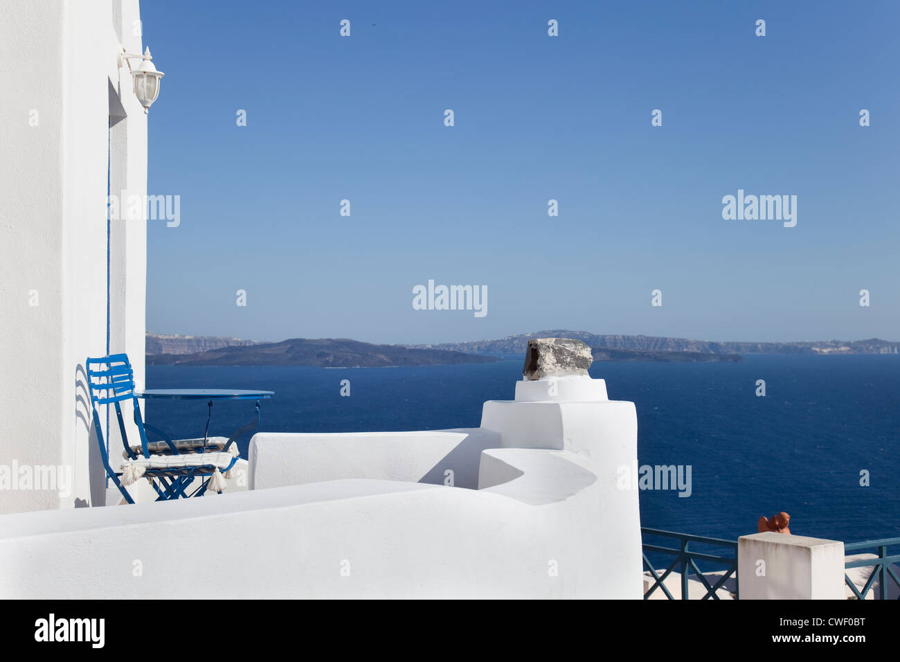 Von der alten Stadt von Oia, Santorini (Thira), Griechenland. Stockfoto