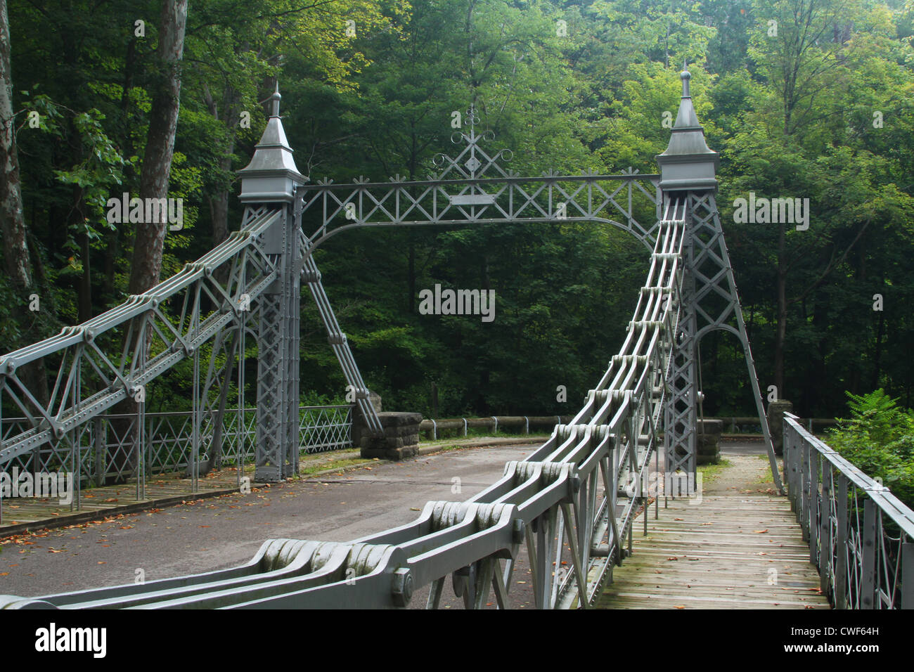 Alte Metall Brücke. Mill Creek Park, Youngstown, Ohio, USA. Ca. 1895. Stockfoto