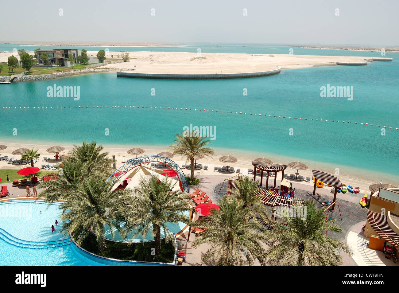 Der Strand des Luxushotels, Abu Dhabi, Vereinigte Arabische Emirate Stockfoto