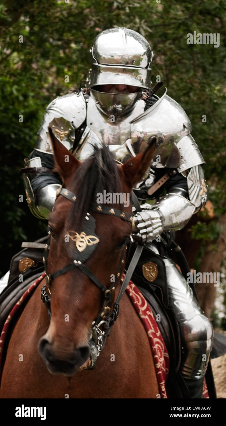 Knight armor -Fotos und -Bildmaterial in hoher Auflösung – Alamy