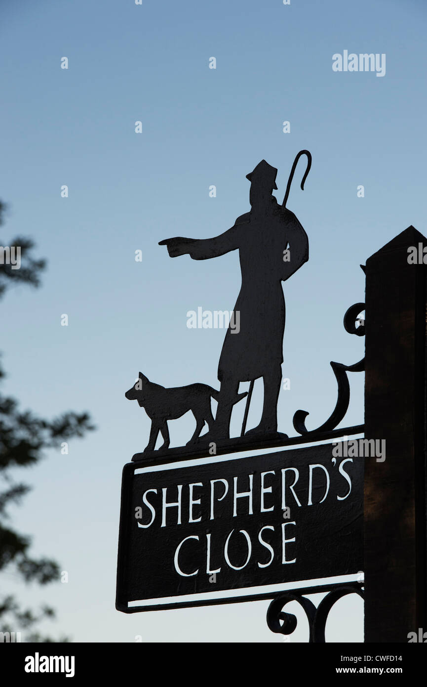 Sheperds schließen Zeichen. Blechschild Silhouette. Kington, Herefordshire. England Stockfoto