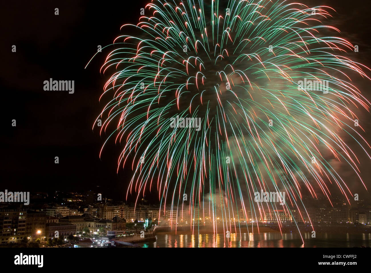 Feuerwerk in San Sebastian / Donostia Stockfoto