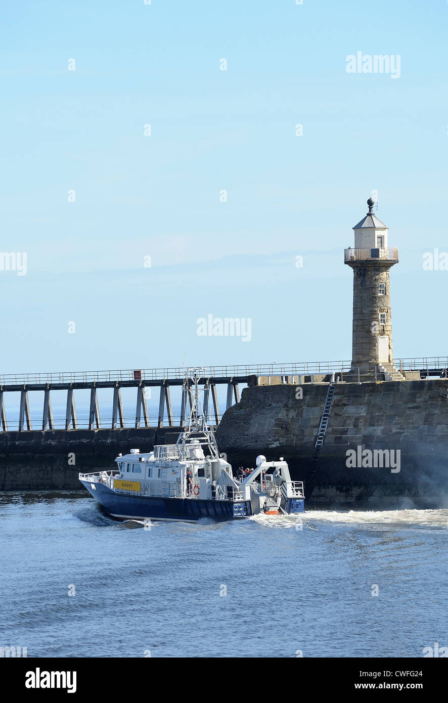 North eastern Wächter Fischerei Patrouille Boot verlassen Whitby auf Umfrage Pflichten North Yorkshire England uk Stockfoto
