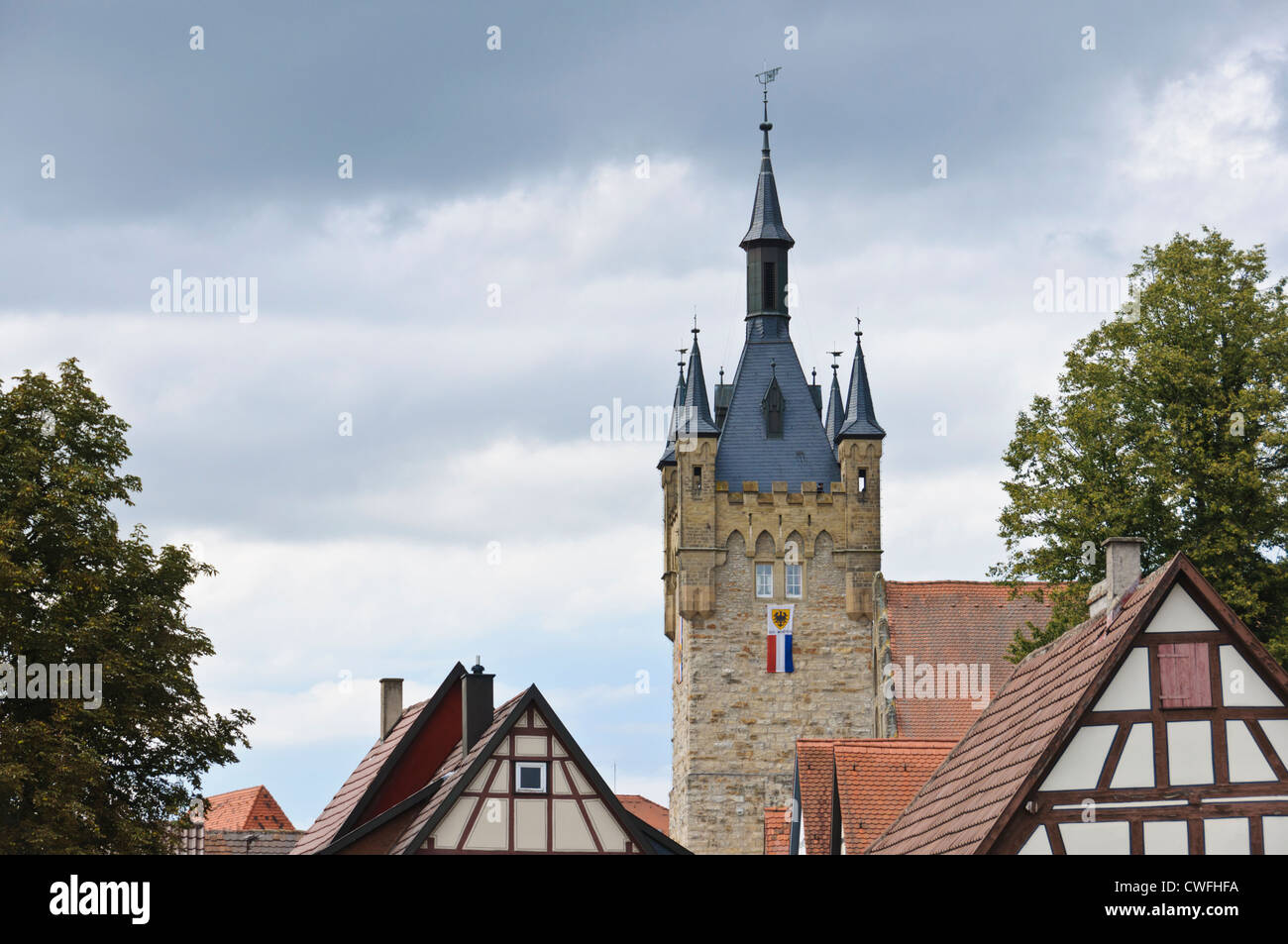 Historische Stadtbild mit dem blauen Turm des mittelalterlichen Spa und Staufer Stadt Bad Wimpfen Baden-Württemberg Süd Deutschland Stockfoto