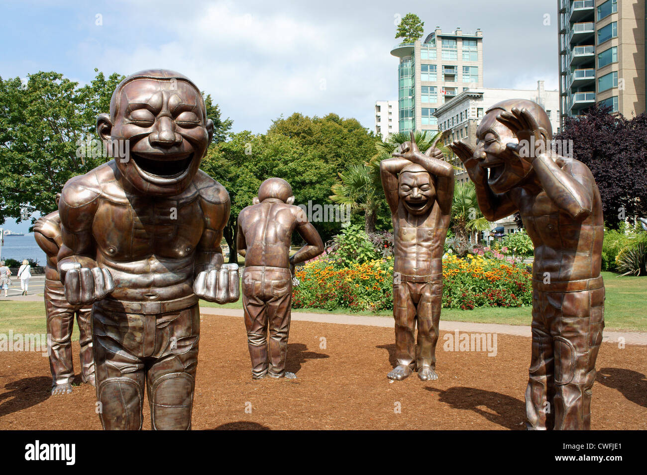 A-Labyrinth-Ing Lachen Bronzeskulpturen von Yue Minjun, Vancouver, Britisch-Kolumbien, Kanada Stockfoto