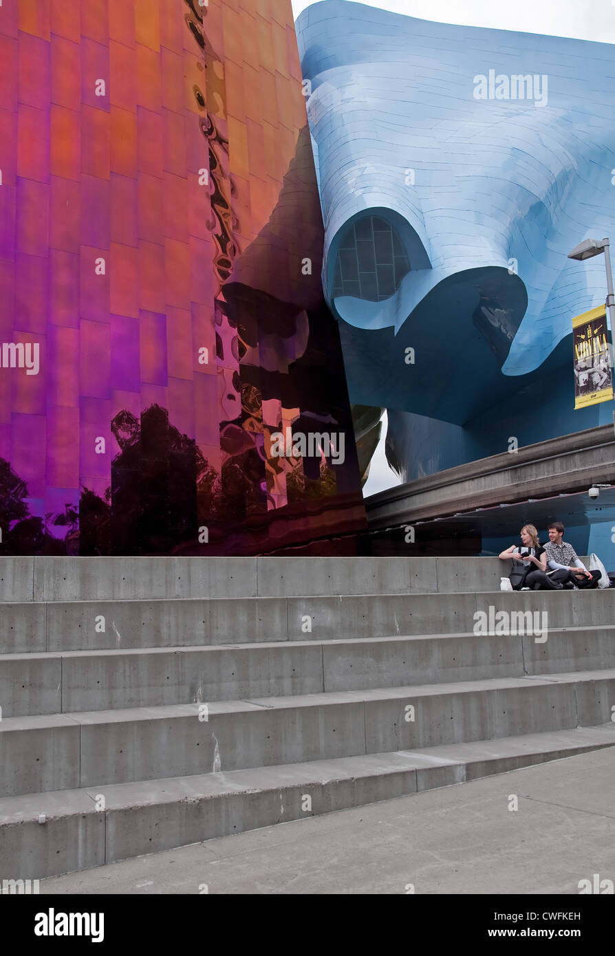 Das Experience Music Project ist eine beliebte Touristenattraktion. Das Museum ist nicht nur auf die Geschichte der Musik gewidmet. Stockfoto