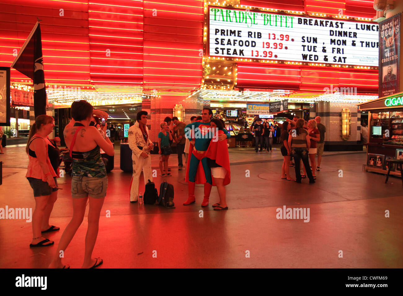 Masse auf der Fremont Street in Las Vegas, Nevada, USA Stockfoto