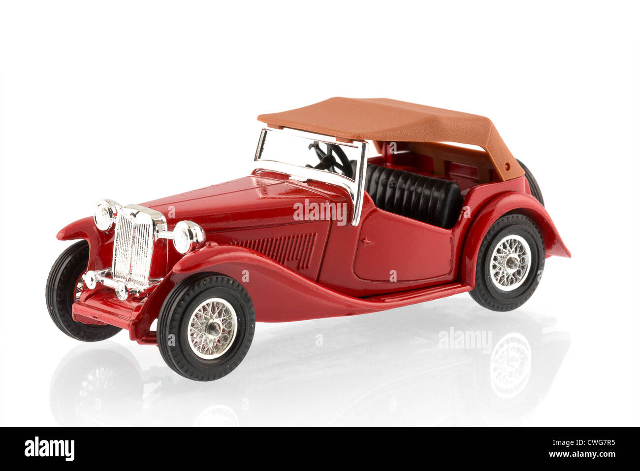 1945 MG TC Midget geöffnet zwei Sitzer Touring Sportwagen - Platte Kraftstofftank, hinten montierten Reserverad, fegte Flügel - Modell im Maßstab Stockfoto