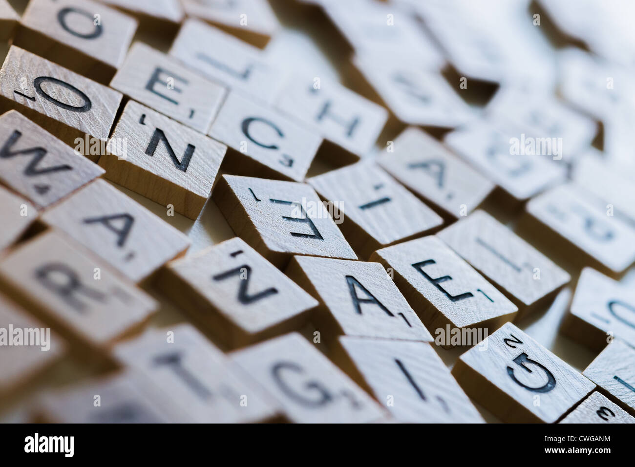 gemischte Scrabble-Buchstaben Stockfoto