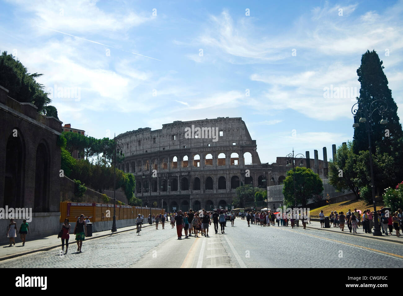 Rom, Italien - Via dei Fori Imperiali, einer Fußgängerzone am Sonntag. Stockfoto