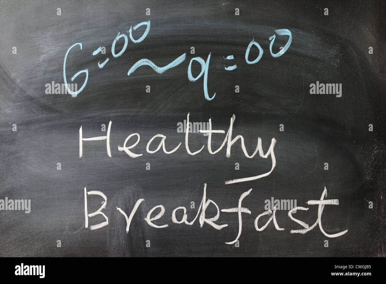 Gesundes Frühstück Wörter an die Tafel geschrieben Stockfoto