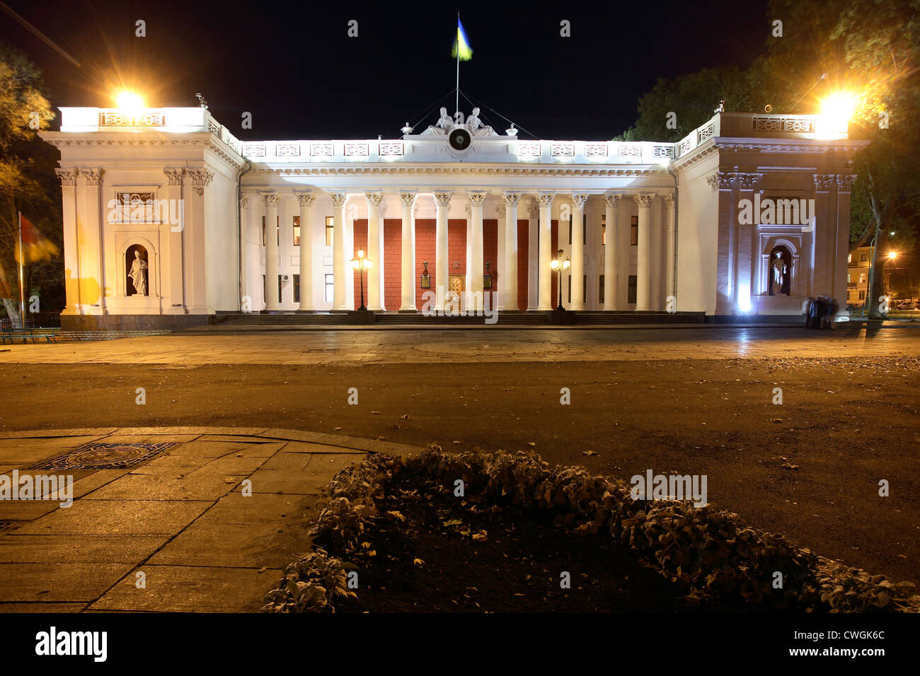 Odessa, Rathaus bei Nacht Stockfoto