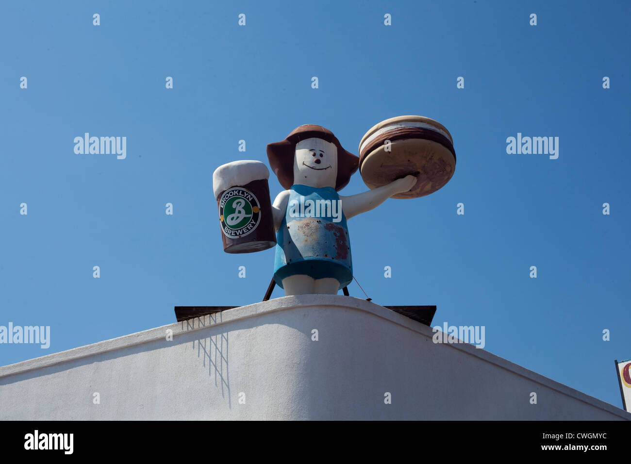 Abbildung auf dem Dach eines Balkens, Cony Island, Brooklyn, New York City Stockfoto