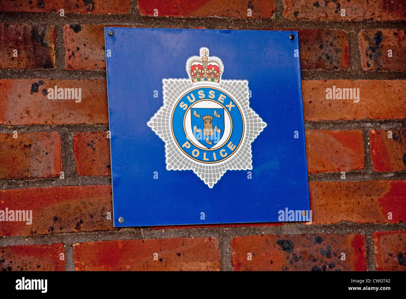 Sussex Polizei Schild an Wand von Polizei und Küstenwache Büros, Roggen-Hafen Stockfoto