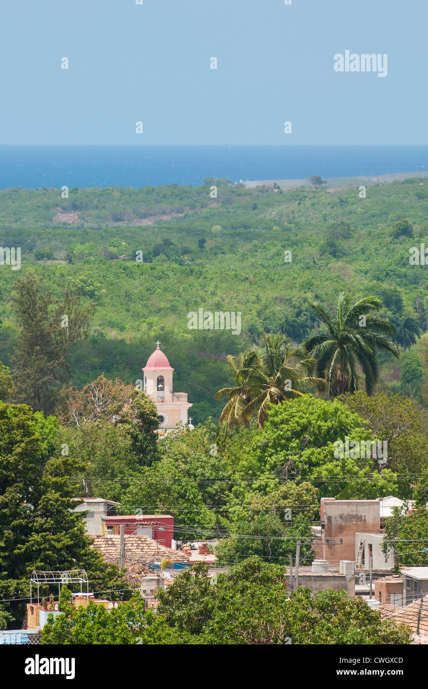 Blick auf Skyline von Trinidad, Kuba, UNESCO-Weltkulturerbe, vom Turm des Palastes Cantero. Stockfoto