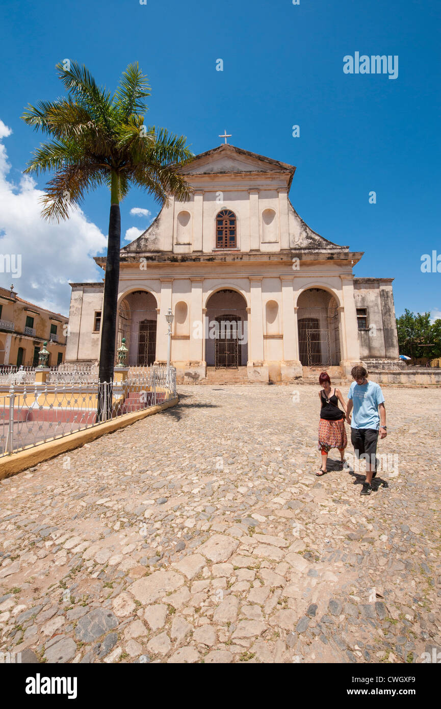 Iglesia Parroquial De La Santísima Trinidad (Heilige Dreifaltigkeitskirche), Plaza Mayor, Trinidad, Kuba, UNESCO-Weltkulturerbe. Stockfoto