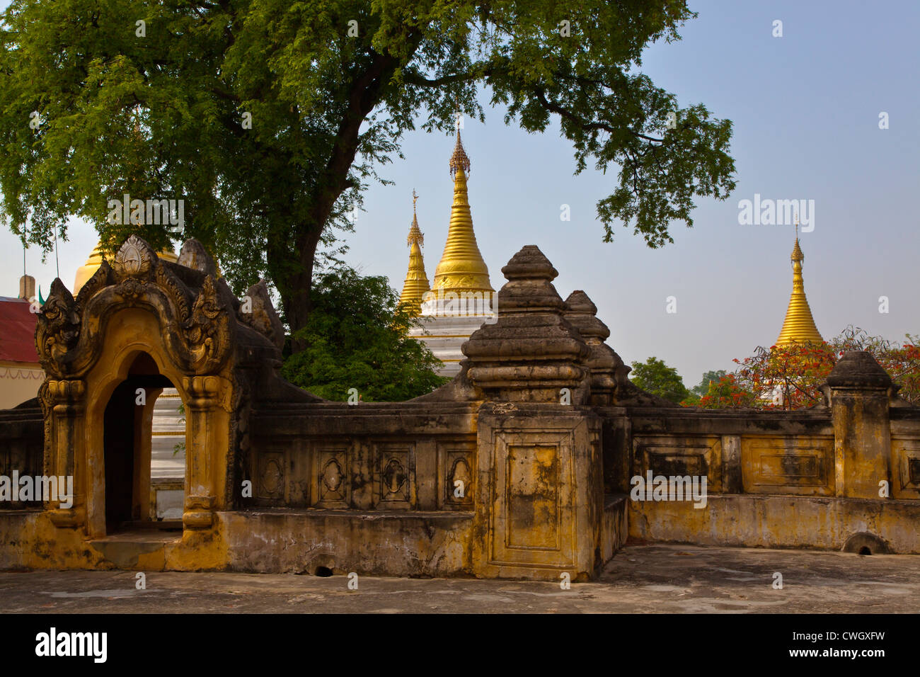 HTILAINGSHIN PAYAin historischen INWA stammt aus der BAGAN-Zeit - MYANMAR Stockfoto