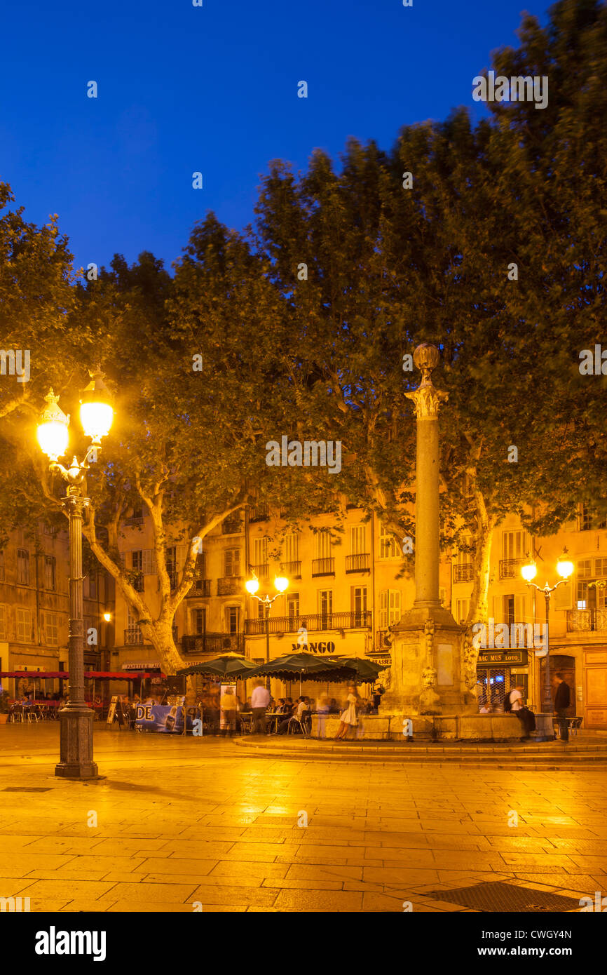 Platzieren Sie de l ' Hotel de Ville in der Nacht, Aix en Provence, Frankreich Stockfoto