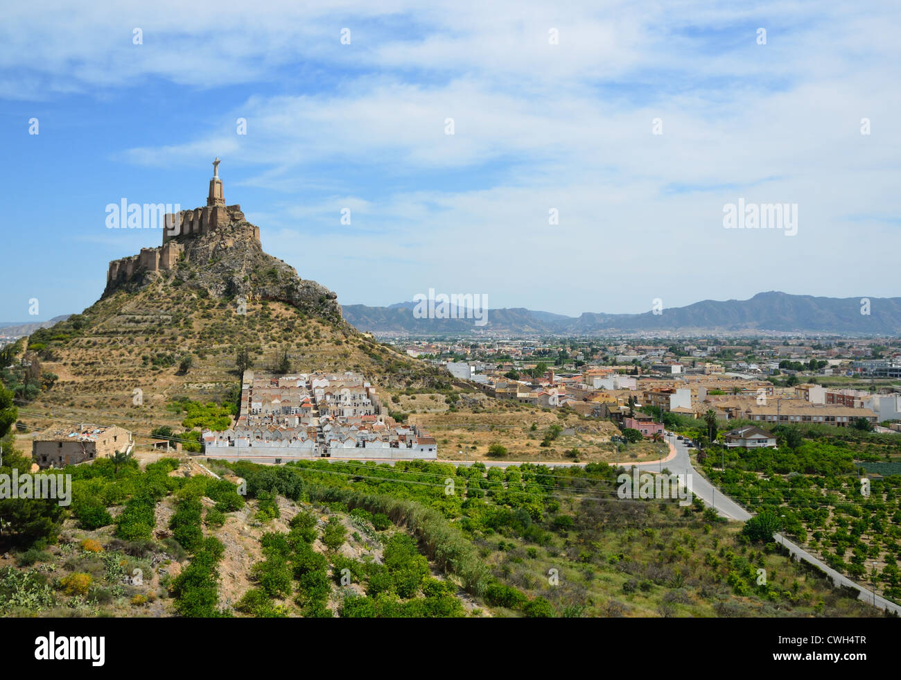 Spanische Tal mit alten Burg von Monteagudo Stockfoto