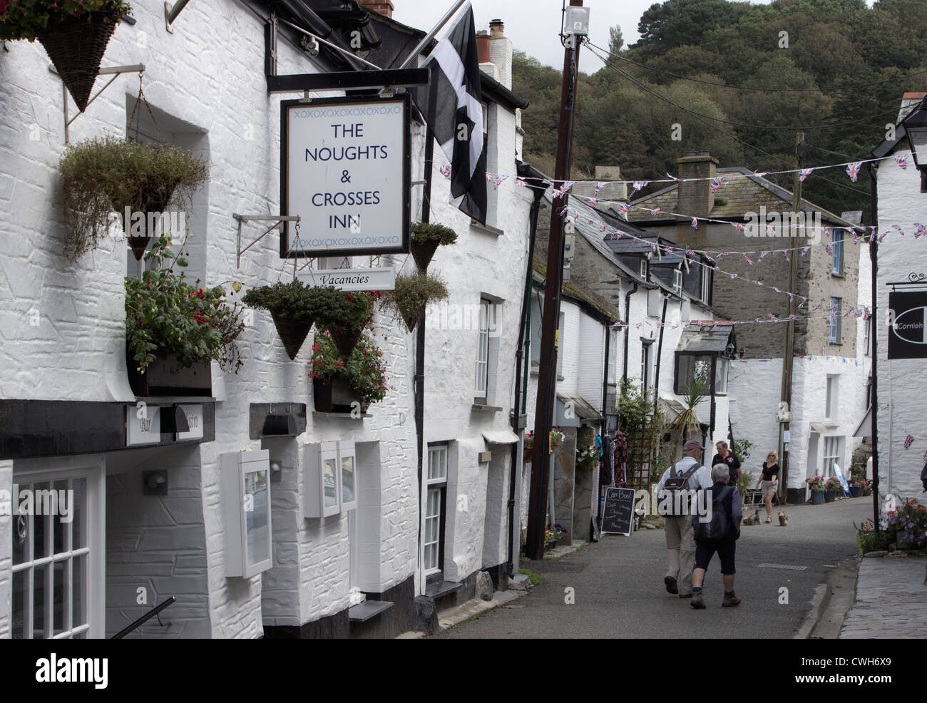 Nullen und Kreuze Inn in Lansallos Straße Polperro Cornwall UK Stockfoto