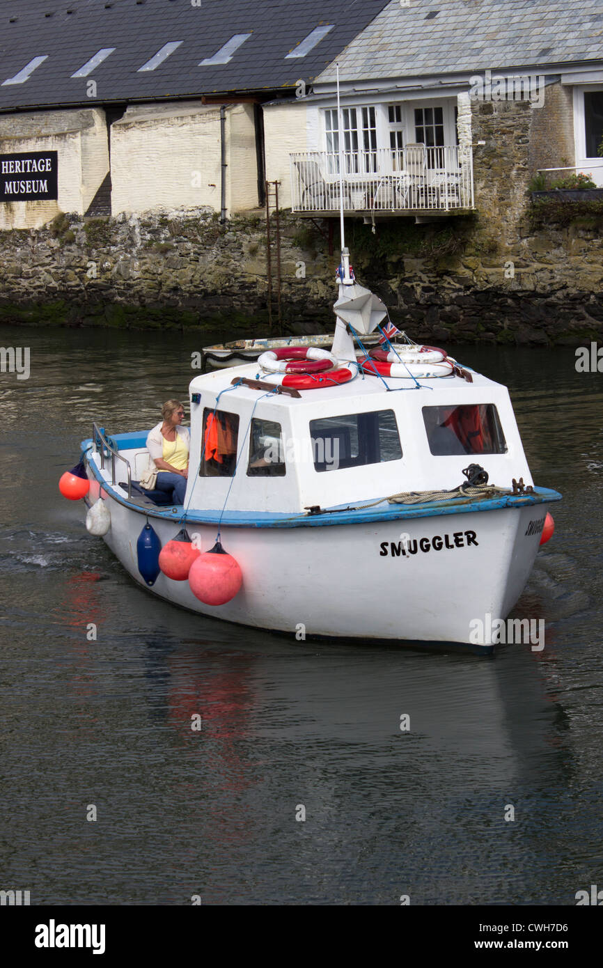 Angelboot/Fischerboot "Schmuggler" in Polperro Cornwall Stockfoto