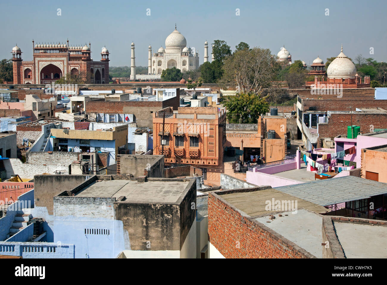 Blick über die Stadt Agra und das Taj Mahal, Uttar Pradesh, Indien Stockfoto