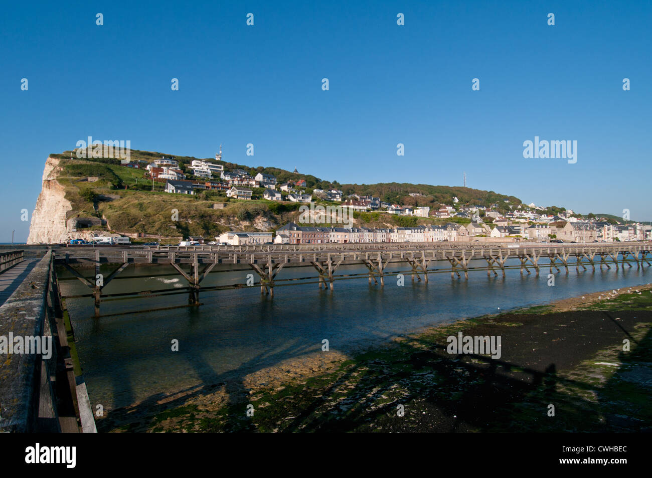 Am Meer-Stadt von Fécamp in dramatischen Einstellungen, Haute-Normandie, Frankreich. Stockfoto