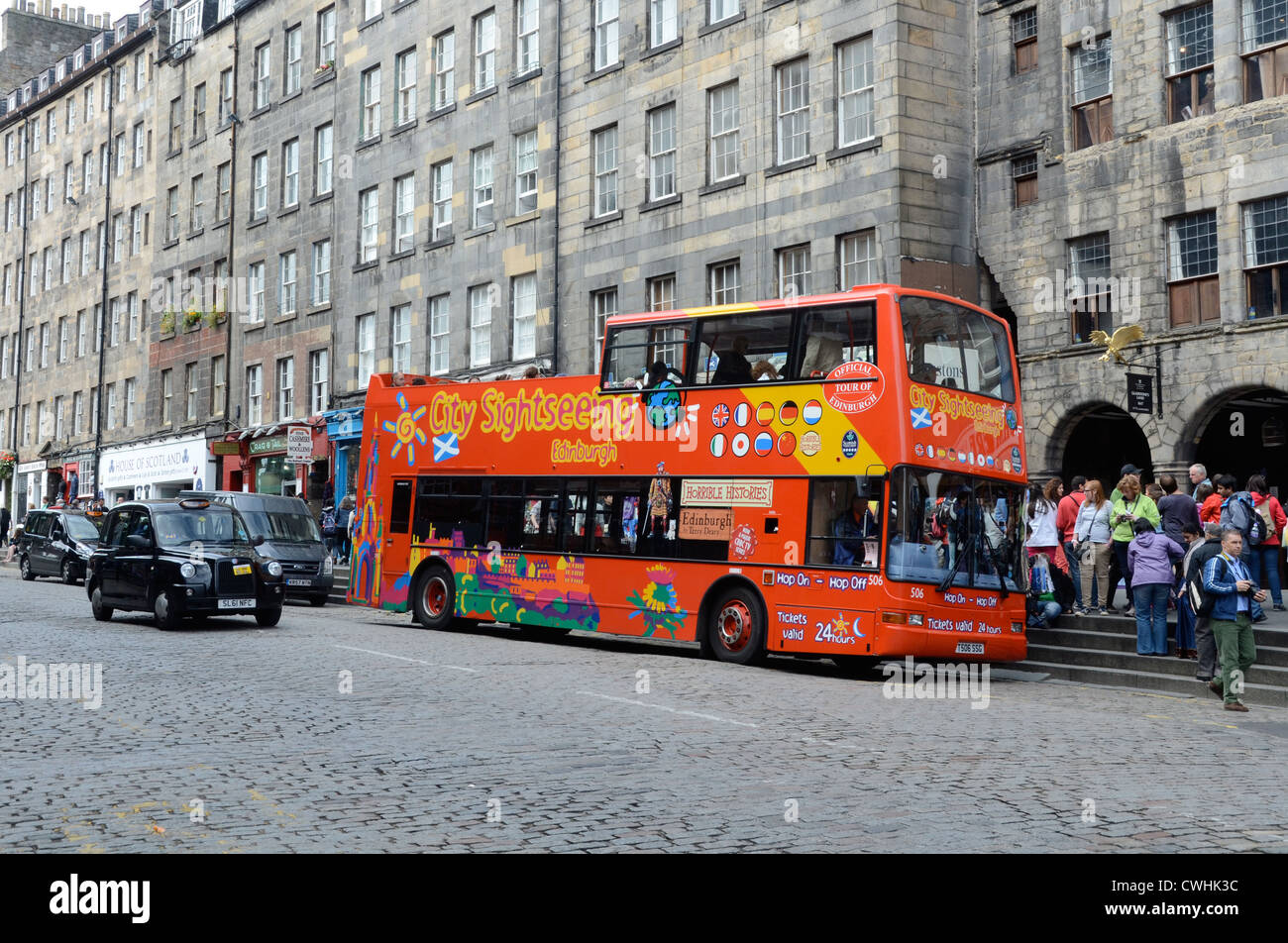 Cabrio-Tour Stadtbus, Edinburgh Stockfoto