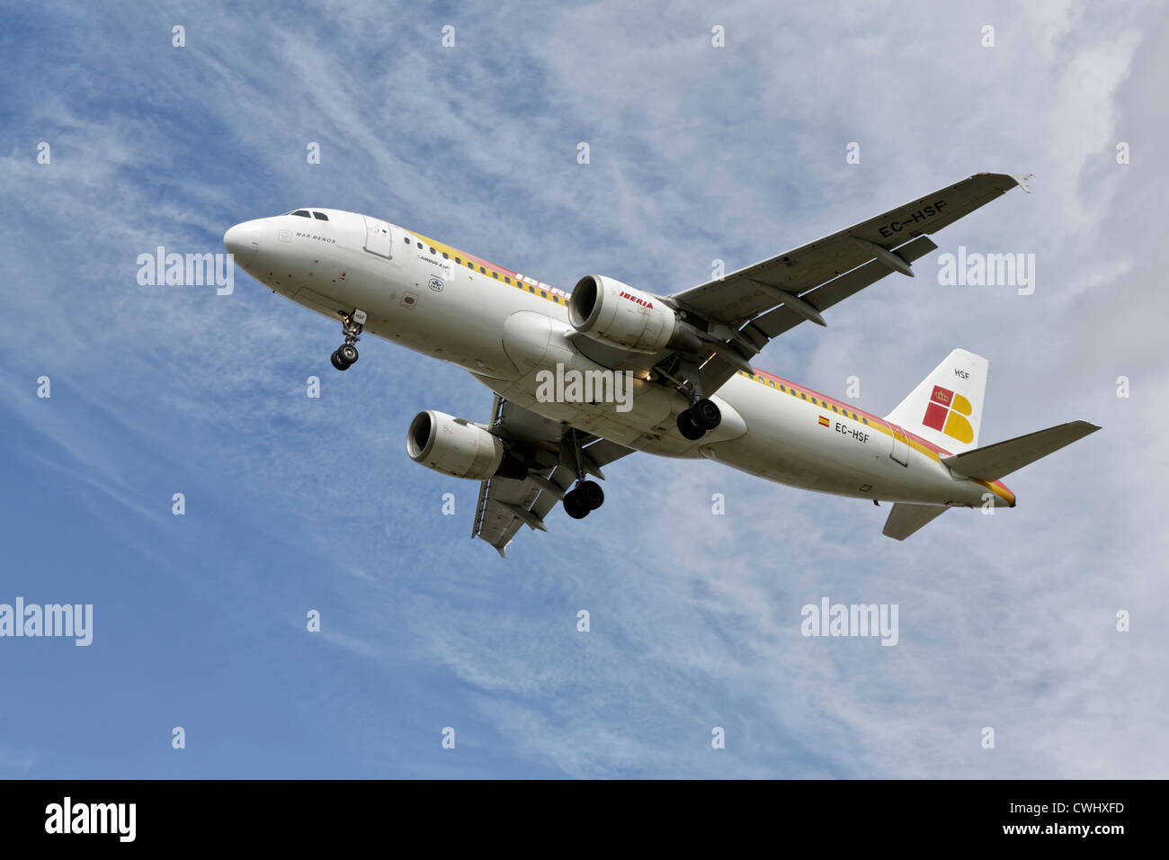 Ein Airbus A320 der spanischen Fluggesellschaft Iberia der Endanflug Stockfoto