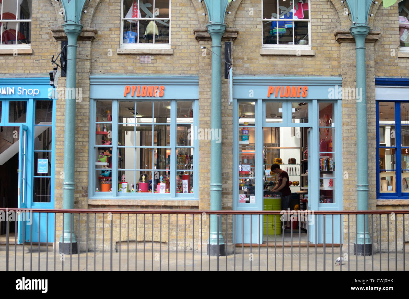 Pylones Fotos und Bildmaterial in hoher Auflösung Alamy