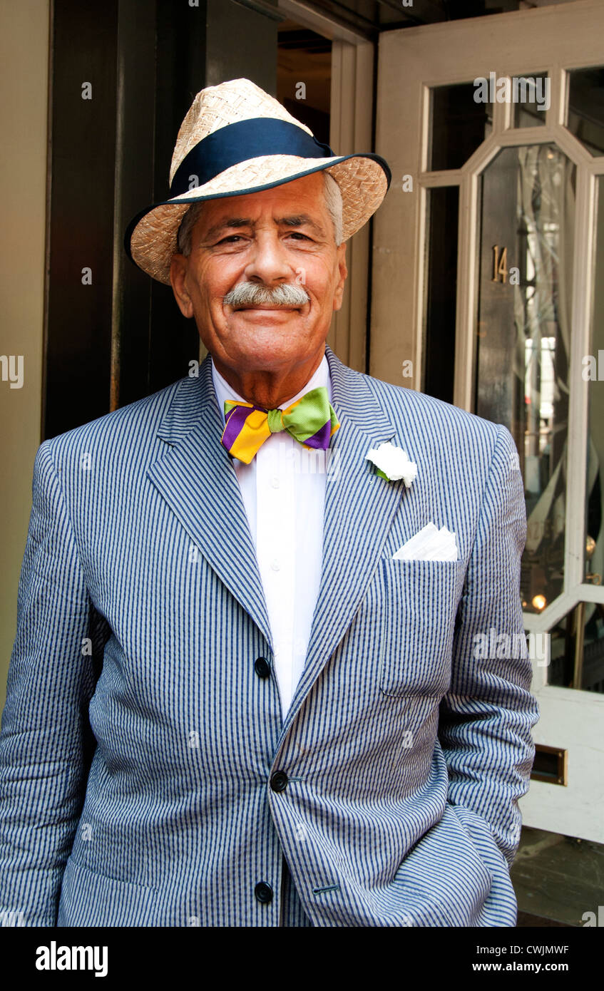 Schöne italienische gekleidete alte Mann Midtown New York City Manhattan Stockfoto