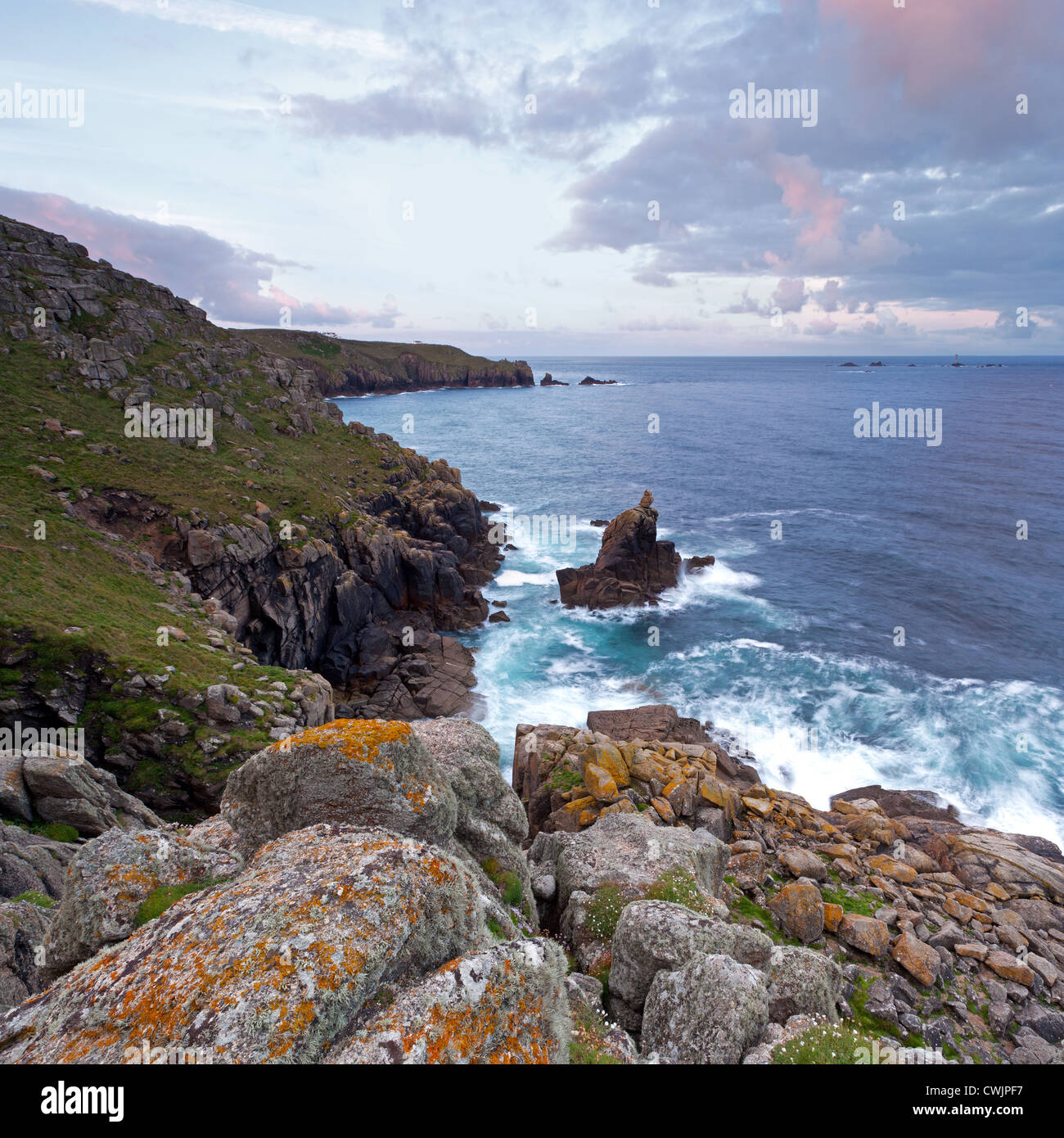 Pedn-Männer-du in Richtung der Peel und Lands End in Cornwall Stockfoto