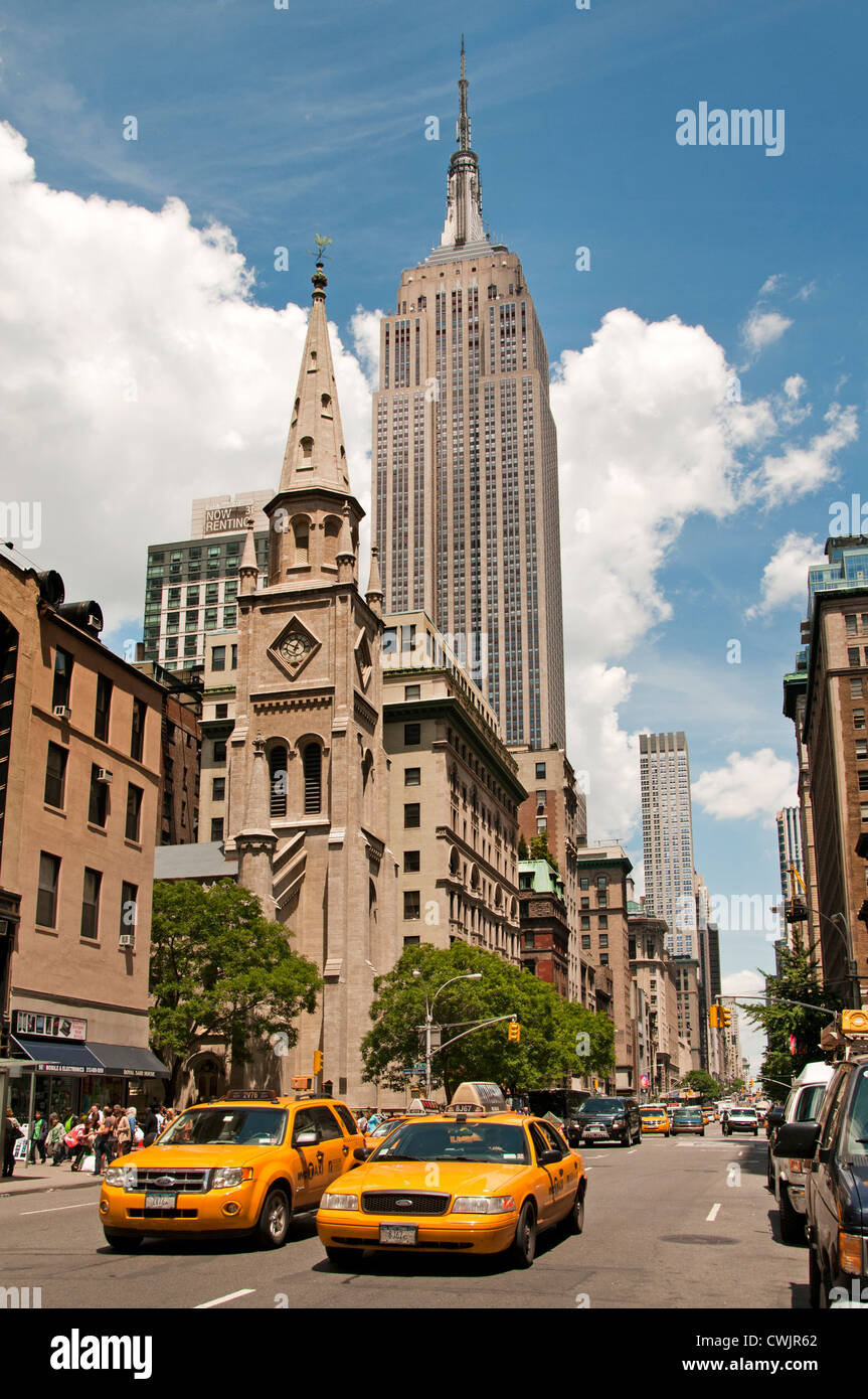 Fifth Avenue Empire State building von New York City Manhattan American Vereinigte Staaten von Amerika Stockfoto