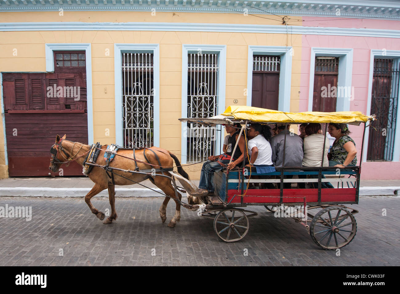 Pferd Kutsche Taxi, Santa Clara, Kuba. Stockfoto