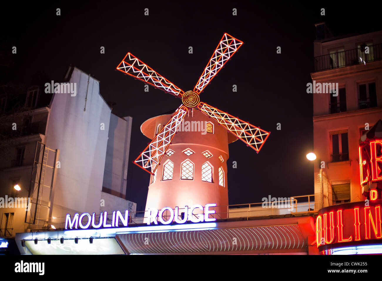 Moulin Rouge Kabarett im Bereich Pigalle in Paris, Frankreich, Europa Stockfoto