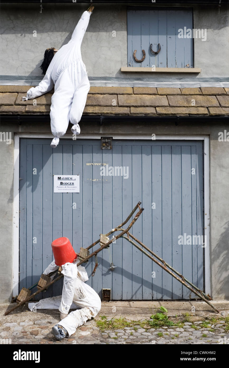 Vogelscheuchen Kettlewell Festival Darstellung glücklose Bauherren einen Unfall Stockfoto