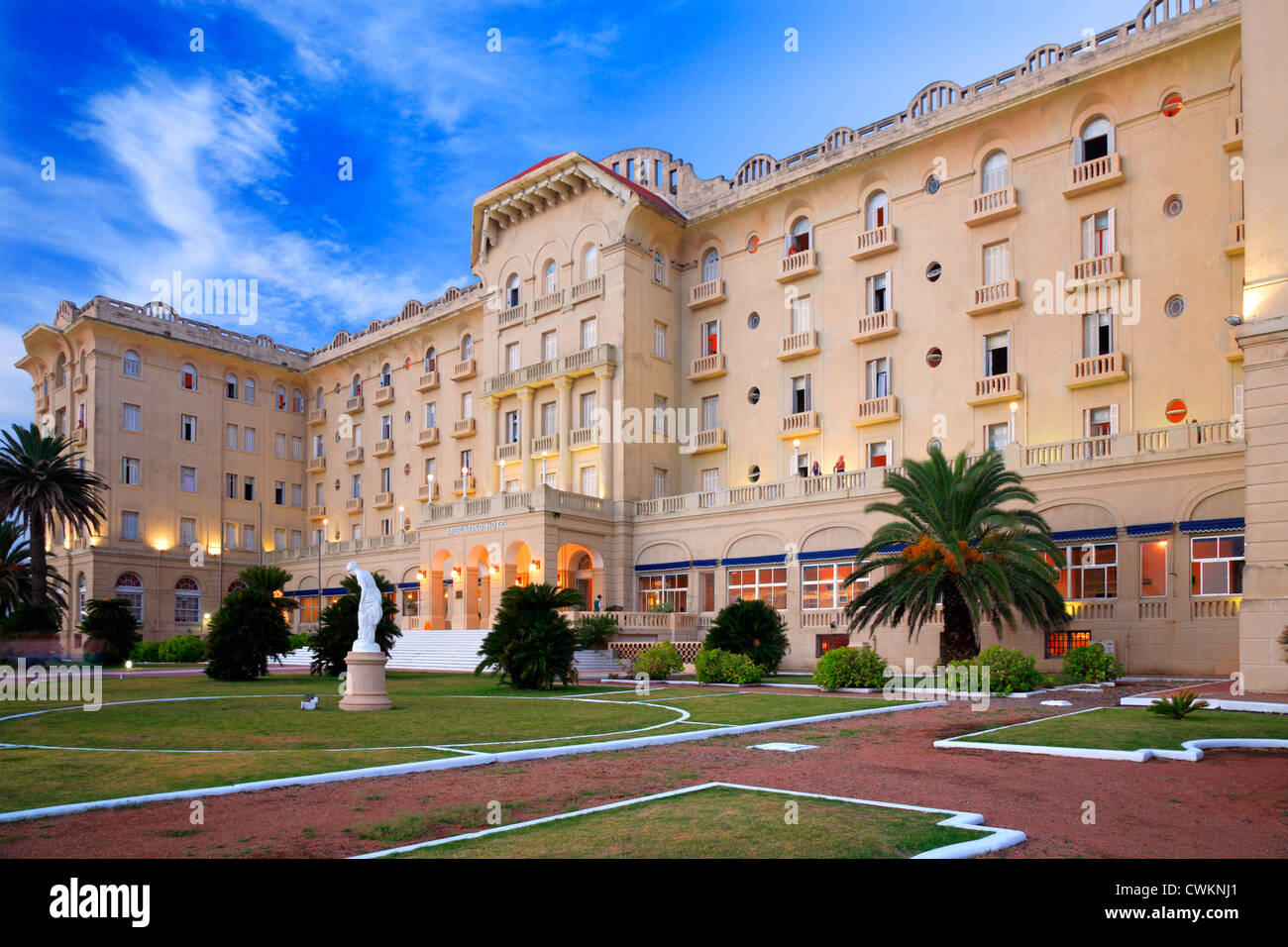 "Argentino Hotel", von den Küsten von Piriapolis Stadt. Maldonado, Uruguay. Stockfoto