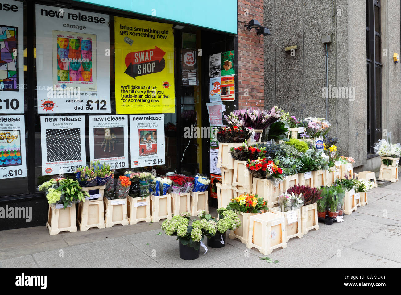 Blumenstand an der Byres Road im West End von Glasgow, Schottland, Großbritannien Stockfoto