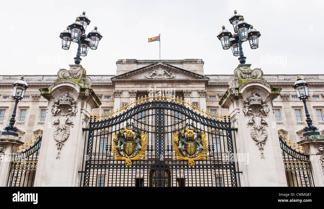 UK, London, Tor im Buckingham Palace Stockfoto