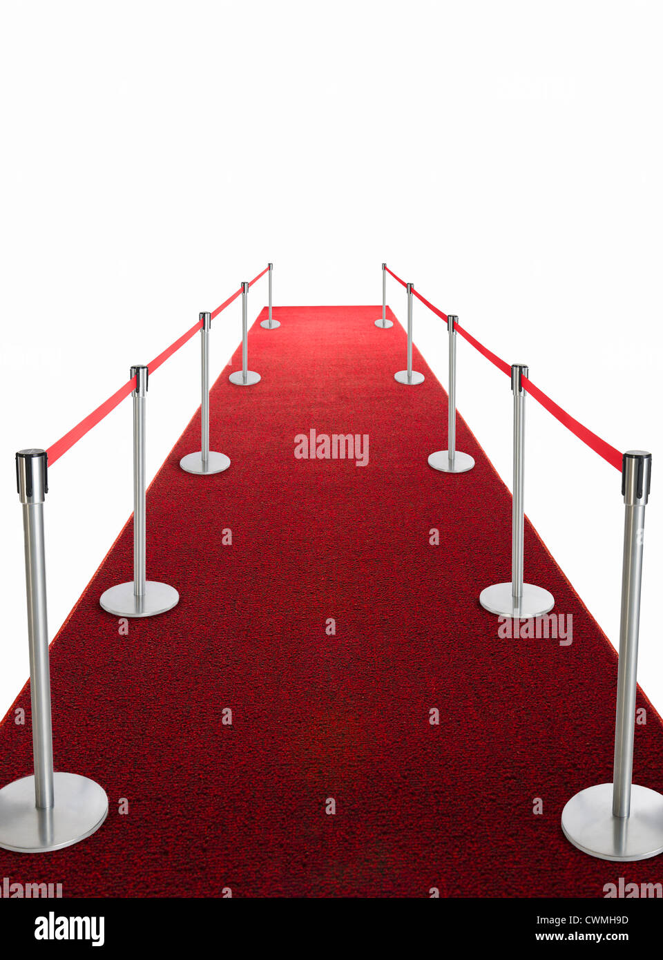 Studioaufnahme von roten Teppich mit rungen und Samtkordel Stockfoto