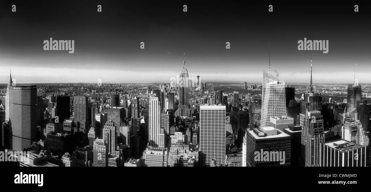 USA, New York City Skyline von Manhattan mit Empire State Building im Zentrum Stockfoto