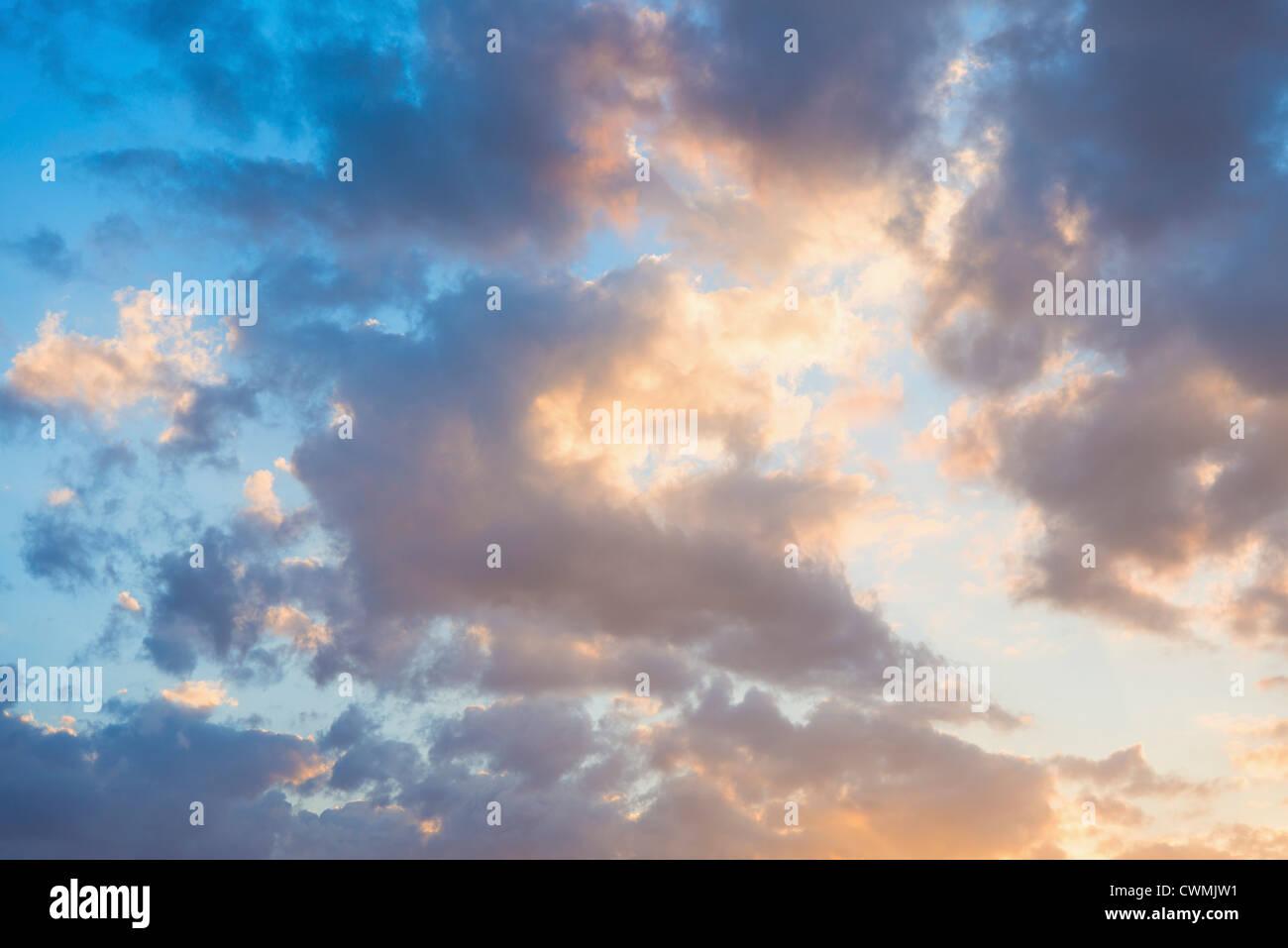 Stimmungsvoller Himmel Stockfoto